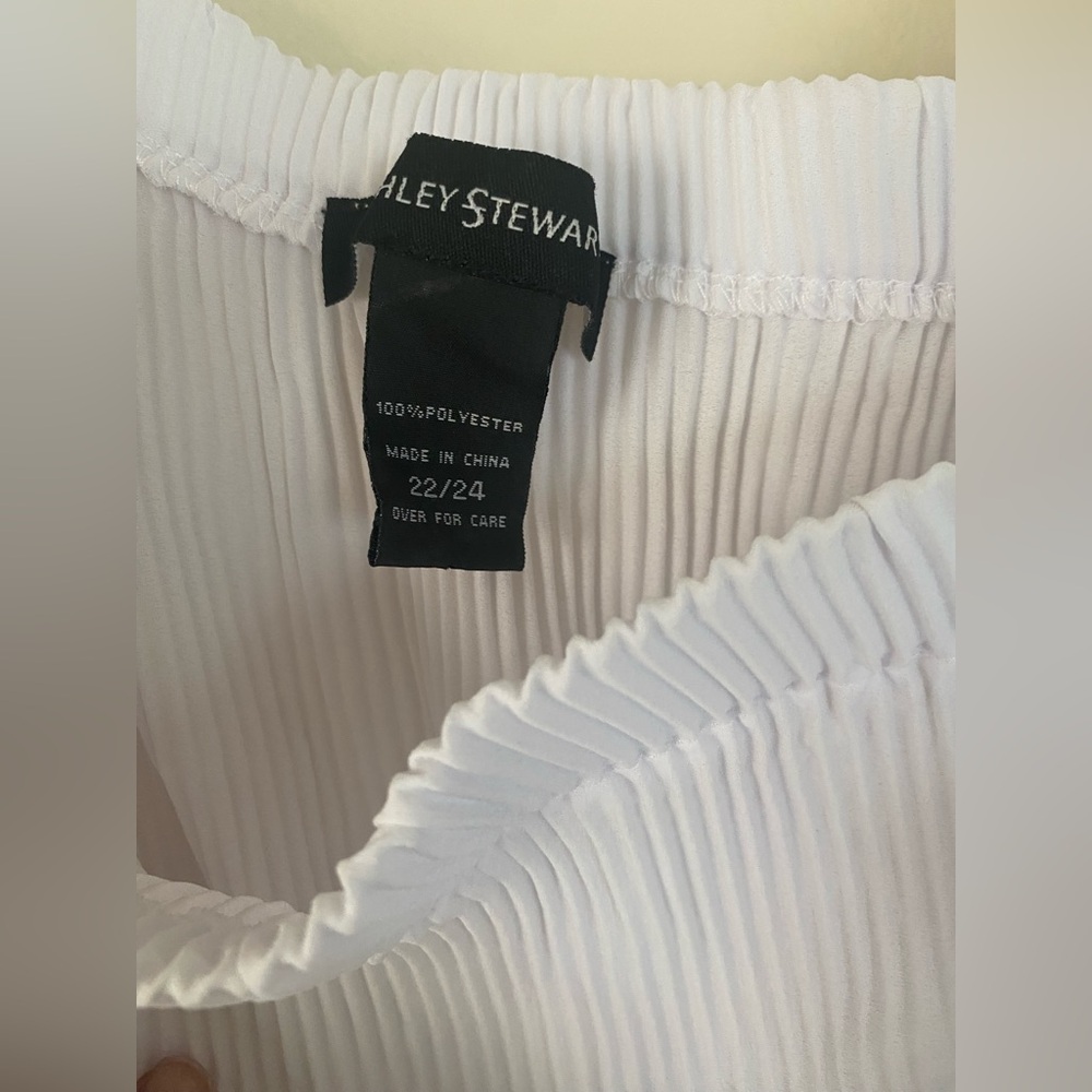 ASHLEY STEWART - WHITE PLEATED RUFFLE BLOUSE - Picture 3 of 7